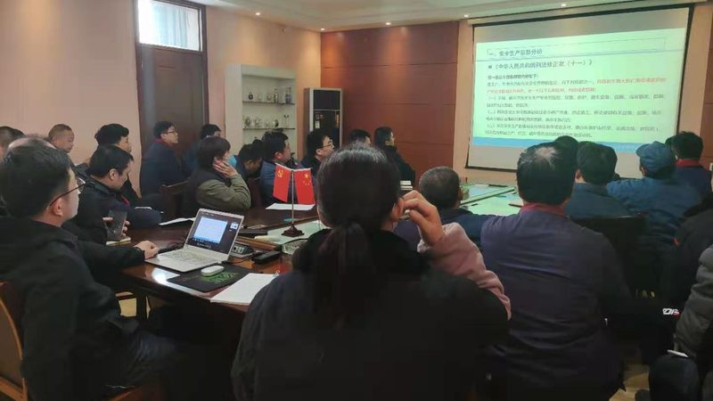 小标题：一、成人高考备考的挑战
